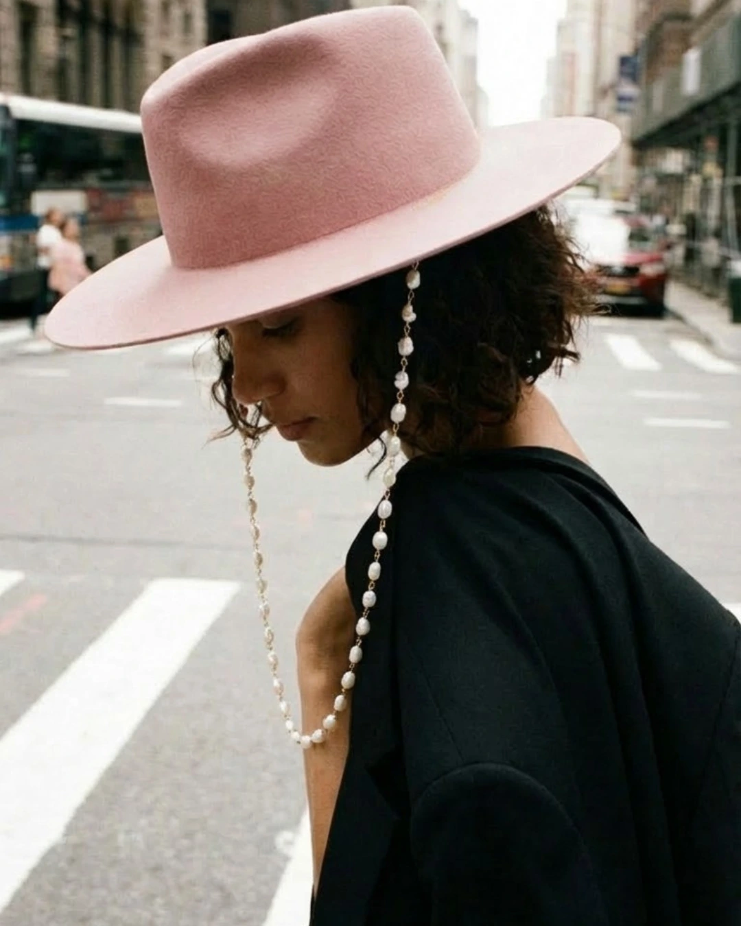 Baroque Pearl Hat Chain - Image 2